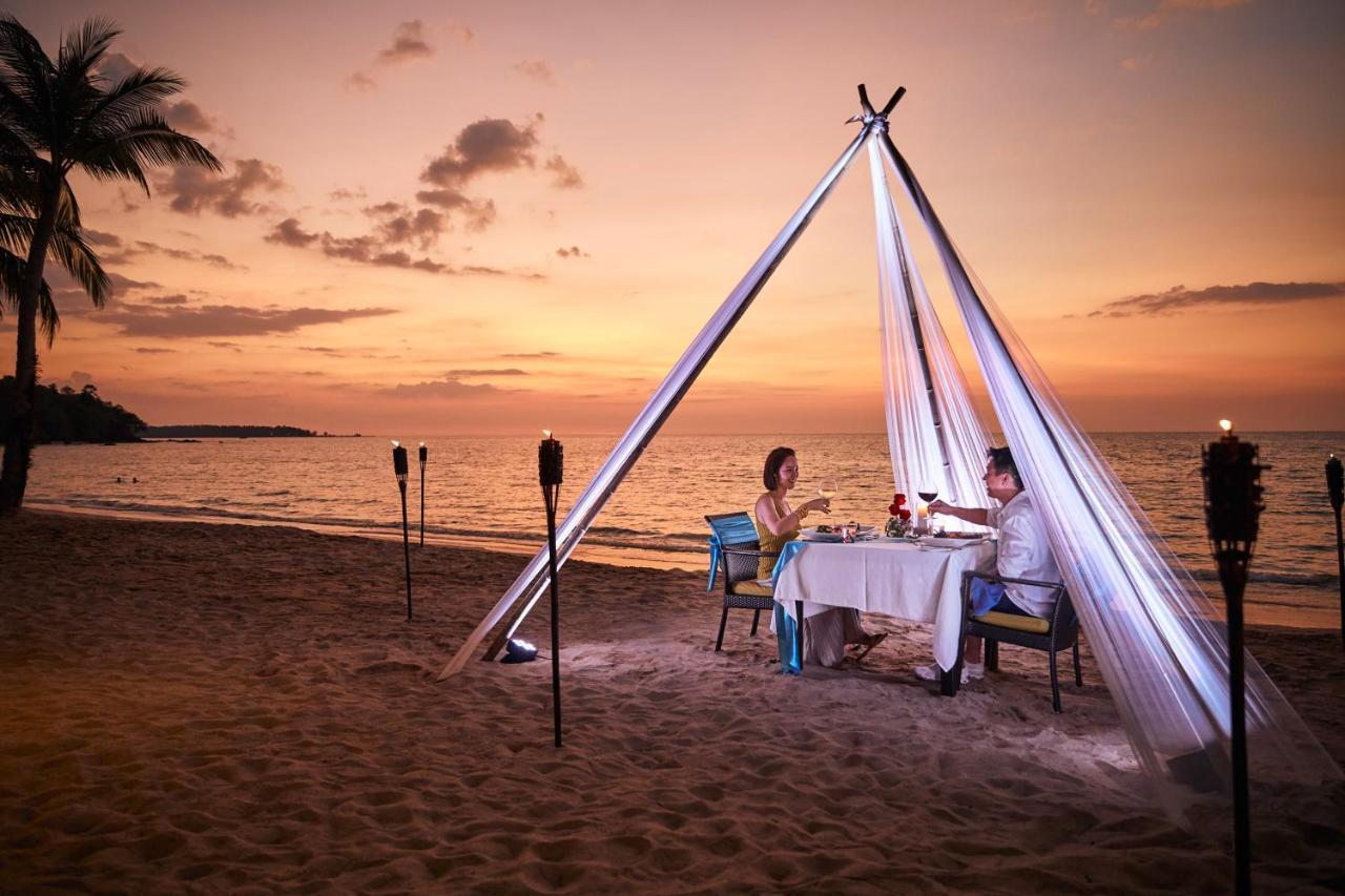 Robinson Khao Lak Hotell Exteriör bild